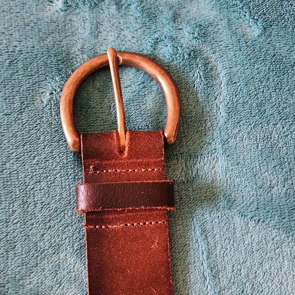 Distressed Brown Leather Womens Belt - Picture 2 of 7